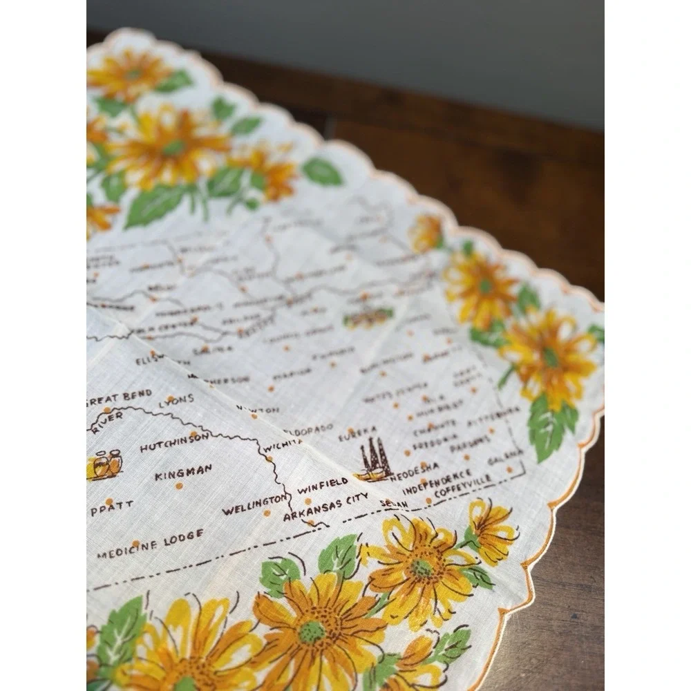Vintage KANSAS State Handkerchief State Map Hanky Souvenir Pocket Scarf Flowers